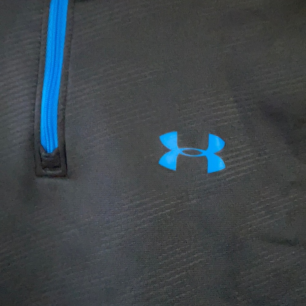 Under Armour pullover